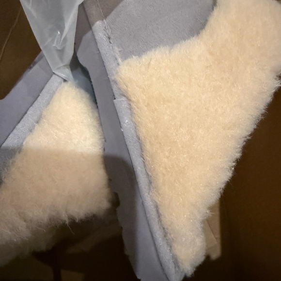 Bearpaw Loketta grey fog  Fur Lined Women’s Slippers Size  10 new - Picture 7 of 7